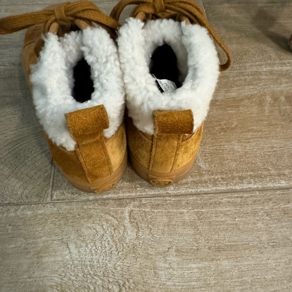 Tory Burch T-logo High Top Sneaker 86998. Size 6.5 6 1/2 - Picture 4 of 7